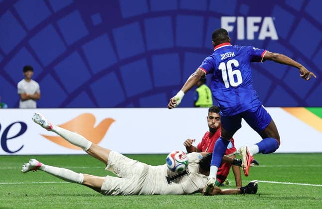 FIFA World Cup, WM, Weltmeisterschaft, Fussball 2026 - Group C - Morocco vs Haiti Lenny Joseph of Haiti (R) scores the 0-1 goal during the FIFA World Cup 2026 group stage match Morocco against Haiti, in Atlanta, Georgia, USA, 24 June 2026. ATLANTA United States  Copyright: xRONALDxWITTEKx