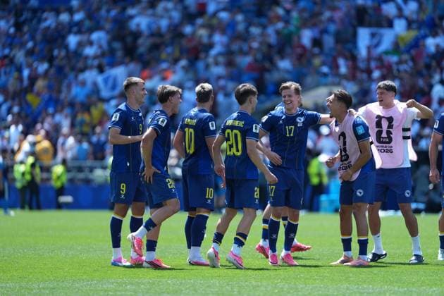 FIFA World Cup, WM, Weltmeisterschaft, Fussball 26 Group B - Bosnia and Herzegovina vs Qatar SEATTLE, WASHINGTON - JUNE 24: Bosnia and Herzegovina players celebrate after the match during the FIFA World Cup 2026 Group B match between Bosnia and Herzegovina and Qatar at Seattle Stadium on June 24, 2026 in Seattle, Washington photo by Mohamed Gamal JNA Press SEATTLE United States of America Copyright: x xMohamedxGamalxTageldinx xJNAxPressx