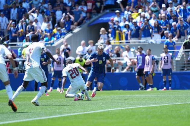 FIFA World Cup, WM, Weltmeisterschaft, Fussball 26 Group B - Bosnia and Herzegovina vs Qatar SEATTLE, WASHINGTON, USA JUNE 24, 2026: Players of Bosnia and Herzegovina and Qatar compete during the FIFA World Cup 2026 Group B match at Seattle Stadium in Seattle, Washington, on June 24, 2026. photo by Mohamed Gamal JNA Press SEATTLE United States of America Copyright: x xMohamedxGamalxTageldinx xJNAxPressx