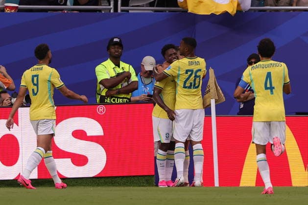 FIFA World Cup, WM, Weltmeisterschaft, Fussball 2026 - Group C - Scotland vs Brazil Vinicius Junior of Brazil (C-L) celebrate a goal that was later disallowed by VAR during the FIFA World Cup 2026 group stage match Scotland against Brazil, in Miami, Florida, USA, 24 June 2026. MIAMI United States  Copyright: xCRISTOBALxHERRERA-ULASHKEVICHx