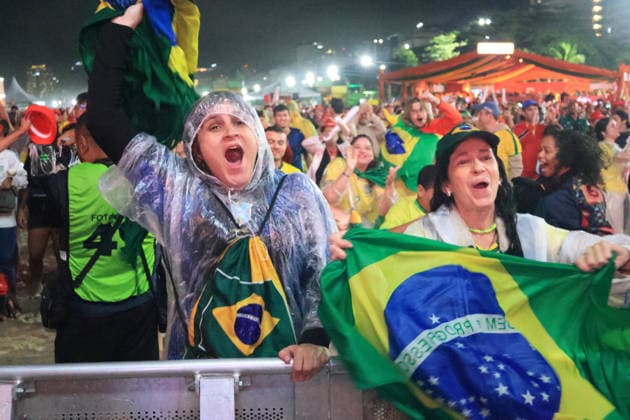Escócia x Brasil Arena Copacabana RJ RIO DE JANEIRO, RJ - 24.06.2026: ESCoCIA X BRASIL ARENA COPACABANA RJ - Fans watch the Scotland vs. Brazil game at the Copacabana Arena on the sands of Copacabana Beach in Rio de Janeiro, RJ. (Photo: Luiz Gomes Fotoarena) x2969466x  LuizxGomes