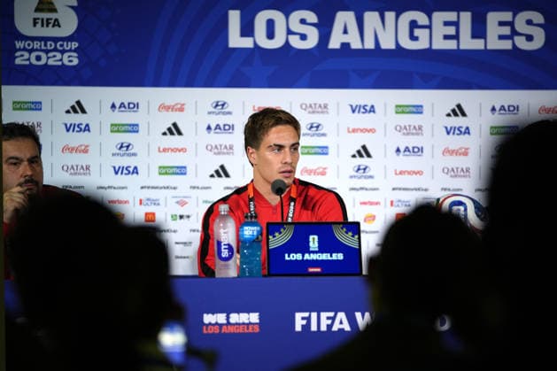 press conference, PK, Pressekonferenz of Turkish national team, Nationalteam in Los Angeles LOS ANGELES, CALIFORNIA - JUNE 24: Turkiye National Team s player Kenan Yildiz speaks during a press conference ahead of the 2026 FIFA World Cup, WM, Weltmeisterschaft, Fussball First Stage Group D match between Turkiye and USA at the Los Angeles Stadium (SoFi Stadium) in Inglewood, California, United States on June 24, 2026. Tayfun Coskun Anadolu Los Angeles United States. Editorial use only. Please get in touch for any other usage.  Copyright: x2026xAnadoluxTayfunxCoskunx
