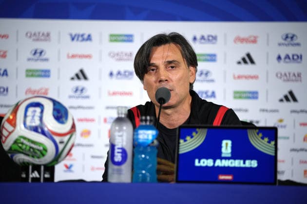 press conference, PK, Pressekonferenz of Turkish national team, Nationalteam in Los Angeles LOS ANGELES, CALIFORNIA - JUNE 24: Turkiye National Team s head coach Vincenzo Montella speaks during a press conference ahead of the 2026 FIFA World Cup, WM, Weltmeisterschaft, Fussball First Stage Group D match between Turkiye and USA at the Los Angeles Stadium (SoFi Stadium) in Inglewood, California, United States on June 24, 2026. Tayfun Coskun Anadolu Los Angeles United States. Editorial use only. Please get in touch for any other usage.  Copyright: x2026xAnadoluxTayfunxCoskunx