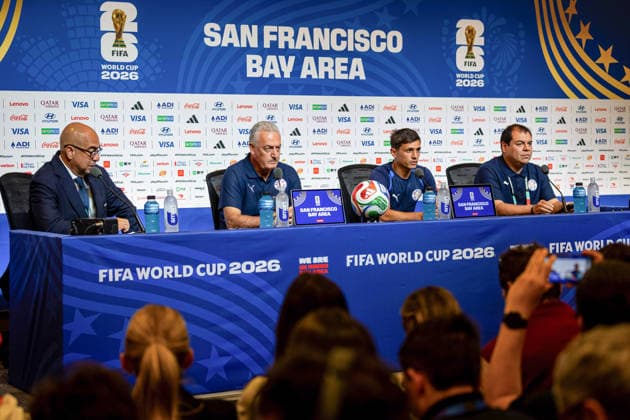 Paraguay s head coach, Gustavo Alfaro (C-L), and Andrés Cubas (C-R) attend a press conference, PK, Pressekonferenz at Levi s Stadium in Santa Clara, California, United States, 24 June 2026. Paraguay national team, Nationalteam Press Conference in the United States !ACHTUNG: NUR REDAKTIONELLE NUTZUNG!  Copyright: xMIGUELxGUTIÉRREZx GR4045 20260624-55020699353_1