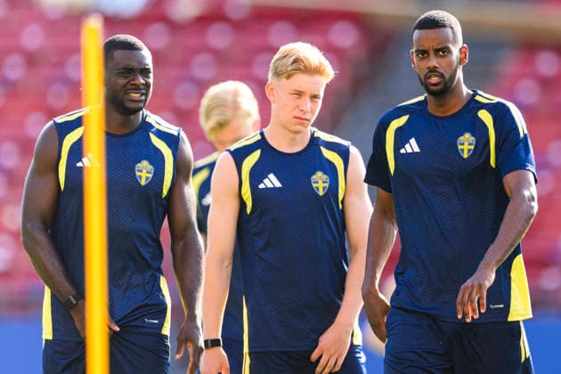 260624 Ken Sema, Daniel Svensson and Alexander Isak of the Swedish national football team at a training session during day 14 of the FIFA World Cup, WM, Weltmeisterschaft, Fussball 2026 on June 24, 2026 in Dallas. Photo: Ludvig Thunman BILDBYRAN kod LT PA1256 fotboll football soccer fotball vm fotbolls-vm fotball-vm fotbolls-vm 2026 fifa world cup 2026 träning practice training sverige sweden sverige a day 14 bbeng *** June 24, 2026: Ken Sema, Daniel Svensson, and Alexander Isak of the Swedish national soccer team at a training session on day 14 of the 2026 FIFA World Cup on June 24, 2026 in Dallas. Photo by Ludvig Thunman. BILDBYRAN code LT PA1256 soccer football fotball World Cup soccer World Cup 2026 FIFA World Cup 2026 training practice Sweden Sweden A Day 14 bbeng  Copyright: LUDVIGxTHUNMAN BB260624LT056