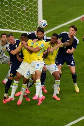 June 24, 2026, Miami Gardens, Florida, USA: Forward Matheus Cunha (9) of Brazil hit a header during the first half of the World Cup Group C, Round 1 match between Brazil and Scotland at Miami Stadium. Miami Gardens USA - ZUMAd212 20260624_zsp_d212_018 Copyright: xRichardxDolex