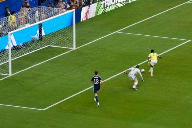 June 24, 2026, Miami Gardens, Florida, USA: Forward Vinicius Junior (7) of Brazil scores the first goal as Goalkeeper Angus Gunn (1) of Scotland looks on hopelessly in the first half of the World Cup Group C, Round 1 match between Brazil and Scotland at Miami Stadium. Miami Gardens USA - ZUMAd212 20260624_zsp_d212_027 Copyright: xRichardxDolex