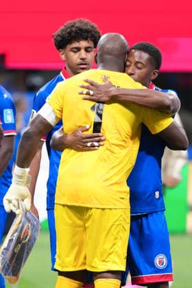 Duke Lacroix of Haiti hugs Johnny Placide of Haiti during a FIFA Men’s World Cup 2026 Group Stage football match between Morocco and Haiti at Atlanta Stadium, in Atlanta June 24th 2026 (Photo by Alexandra Fechete SPP)  Copyright: xAlexandraxFechete SPPx Sportspressphoto_SPR175692