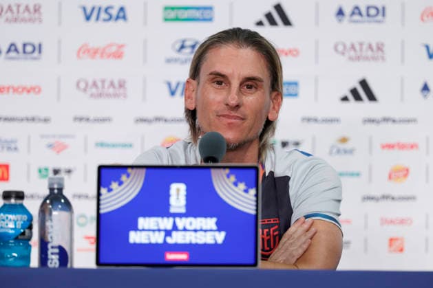 Ecuador s head coach, Sebastián Beccacece, reacts at a press conference, PK, Pressekonferenz at the New York New Jersey Stadium in East Rutherford, New Jersey, United States, 24 June 2026. Press conference with the Ecuador national team, Nationalteam in the United States !ACHTUNG: NUR REDAKTIONELLE NUTZUNG!  Copyright: xSebastiaoxMoreirax AME4050 20260625-55020699676_1