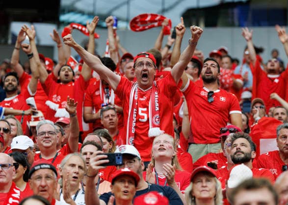 June 24, 2026, Vancouver, British Columbia, Canada: Fans of Switzerland celebrate the team s 2-1 victory in the FIFA World Cup, WM, Weltmeisterschaft, Fussball 2026 Group B match between Switzerland and Canada at BC Place Vancouver. Vancouver Canada - ZUMAc132 20260624_fap_c132_010 Copyright: xAndrewxChinx