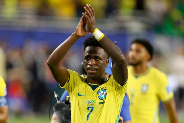 Scotland v Brazil: Group C - FIFA World Cup, WM, Weltmeisterschaft, Fussball 2026 Vinicius Junior of Brazil applauds the fans after winning the FIFA World Cup 2026 Group C match between Scotland and Brazil at Miami Stadium on June 24, 2026 in Miami, United States. Miami Gardens Miami Stadium FL United States Copyright: xAllstarxPicturexLibraryxLtdx