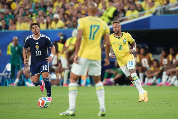 Neymar Jr (Brazil) controls the ball during Scotland and Brazil, Group L FIFA World Cup, WM, Weltmeisterschaft, Fussball 2026, Miami Stadium, Boston, USA on June 24, 2026. Thor Wegner DeFodi Images. (Photo by DeFodi Images) - *** Neymar Jr. of Brazil controls the ball during the Scotland vs. Brazil match in Group L of the 2026 FIFA World Cup at Miami Stadium in Boston, USA, on June 24, 2026. Photo by Thor Wegner, DeFodi Images
