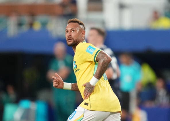 Neymar Jr (Brazil) looks on during Scotland and Brazil, Group L FIFA World Cup, WM, Weltmeisterschaft, Fussball 2026, Miami Stadium, Boston, USA on June 24, 2026. Thor Wegner DeFodi Images. (Photo by DeFodi Images) - *** Neymar Jr. of Brazil watches the action during the match between Scotland and Brazil in Group L of the 2026 FIFA World Cup at Miami Stadium in Boston, USA, on June 24, 2026. Photo by Thor Wegner, DeFodi Images