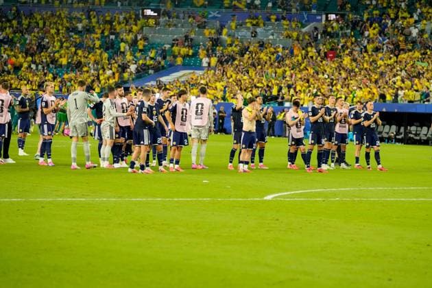 . Players from Scotland during the FIFA World Cup, WM, Weltmeisterschaft, Fussball 2026 Group C match between Scotland and Brazil at Miami Stadium on June 24, 2026 in Miami, United States. (Photo by Alex Gottschalk DeFodi Images) - *** Players from Scotland during the 2026 FIFA World Cup Group C match between Scotland and Brazil at Miami Stadium on June 24, 2026, in Miami, United States. Photo by Alex Gottschalk, DeFodi Images