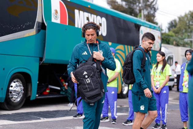 FIFA World Cup, WM, Weltmeisterschaft, Fussball 2026 CZECHIA VS MEXICO FIFA WORLD CUP 2026 CZECHIA VS MEXICO CZECHIA VS MEXICO 24062026 MEXICO CITY, MEXICO Action photo of Guillermo Ochoa of Mexico, after his arrival prior to Group A game of the FIFA World Cup 2026, held at the Estadio Ciudad de Mexico of Mexico City. Foto de accion de Guillermo Ochoa de Mexico, luego de su llegada durante juego del Grupo A de la Copa del Mundo 2026 de la FIFA, celebrado en el Estadio Ciudad de MÃ xico de la Ciudad de MÃ xico. PHOTO BY IMAGENSHOP AGENCIA FOTOGRAFICA MEXICO CITY MEXICO CITY MEXICO *** FIFA WORLD CUP 2026 CZECHIA VS MEXICO FIFA WORLD CUP 2026 CZECHIA VS MEXICO CZECHIA VS MEXICO 06 24 2026 MEXICO CITY, MEXICO Action photo of Guillermo Ochoa of Mexico, upon his arrival prior to a Group A match of the 2026 FIFA World Cup, held at the Estadio Ciudad de México in Mexico City Action photo of Guillermo Ochoa of Mexico, after his arrival for a Group A match of the 2026 FIFA World Cup, held at the Estadio Ciudad de México in Mexico City. PHOTO BY IMAGENSHOP PHOTO AGENCY MEXICO CITY MEXICO CITY MEXICO Copyright: xYOALIxMARTINEZx