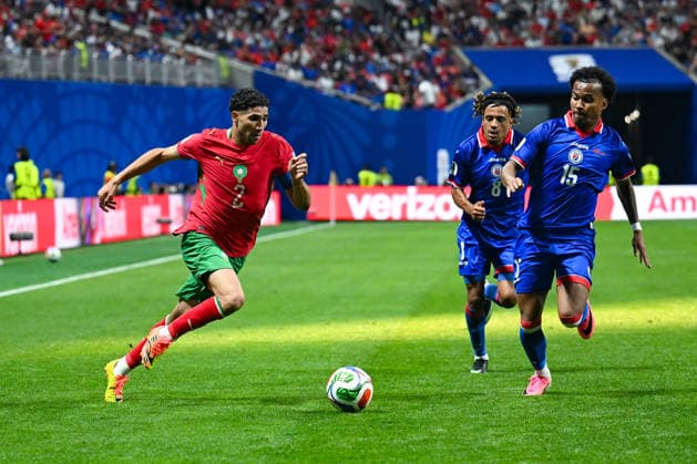 ATLANTA, GA - JUNE 24: Achraf Hakimi 2 of Morocco drives during the FIFA World Cup, WM, Weltmeisterschaft, Fussball 2026 Group C match between Morocco and Haiti on June 24th, 2026 at Atlanta Stadium in Atlanta, GA. (Photo by Rich von Biberstein Icon Sportswire) SOCCER: JUN 24 FIFA World Cup 26 Group C - Morocco vs Haiti EDITORIAL USE ONLY Icon260624016