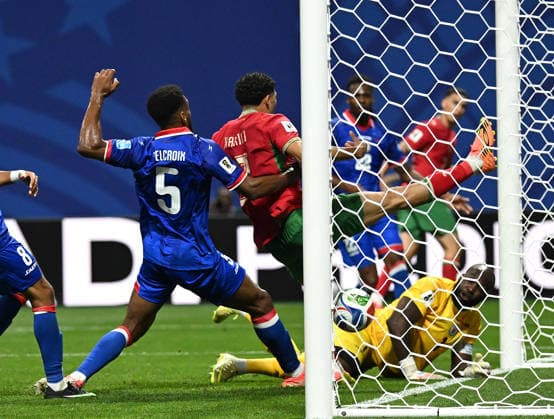 (260625) -- ATLANTA, June 25, 2026 -- Achraf Hakimi (2nd L) of Morocco shoots and scores during the group C match between Morocco and Haiti at the 2026 FIFA World Cup, WM, Weltmeisterschaft, Fussball at Atlanta Stadium in Atlanta, the United States, June 24, 2026. ) (SP)U.S.-ATLANTA-FOOTBALL-FIFA WORLD CUP-GROUP C-MAR VS HTI JuxHuanzong 