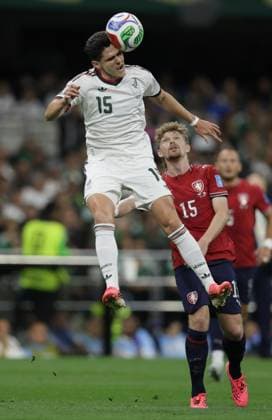 Czechia v Mexico - FIFA World Cup, WM, Weltmeisterschaft, Fussball 2026 - Group A MEXICO CITY, MEXICO - JUNE 24: Pavel Sulc (R) of Czechia in action against Israel Reyes (L) of Mexico during 2026 FIFA World Cup First Stage Group A match between Czechia and Mexico at Estadio Azteca (Mexico Stadium) in Mexico City, Mexico on June 24, 2026. Luciano Gonzalez Anadolu Mexico City Mexico. Editorial use only. Please get in touch for any other usage.  Copyright: x2026xAnadoluxLucianoxGonzalezx