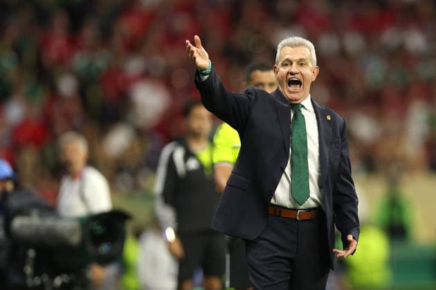 FIFA World Cup, WM, Weltmeisterschaft, Fussball 2026 - Group A - Czech Republic vs Mexico Mexico s head coach Javier Aguirre gives instructions during the FIFA World Cup 2026 group stage match Czech Republic against Mexico in Mexico City, Mexico, 24 June 2026. MEXICO CITY Mexico  Copyright: xISAACxESQUIVELx