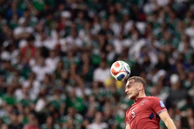 FIFA World Cup, WM, Weltmeisterschaft, Fussball 2026 - Group A - Czech Republic vs Mexico Vladimir Coufal of the Czech Republic heads the ball during the FIFA World Cup 2026 group stage match Czech Republic against Mexico in Mexico City, Mexico, 24 June 2026. MEXICO CITY Mexico  Copyright: xJOSExMENDEZx