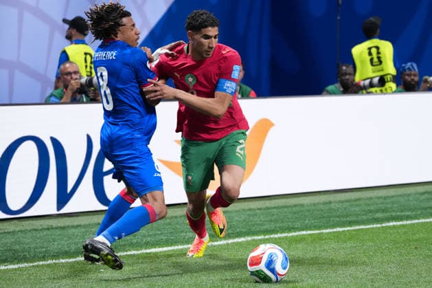Martin Experience of Haiti (L) and Achraf Hakimi of Morocco (R) fight for possession during a FIFA Men’s World Cup 2026 Group Stage football match between Morocco and Haiti at Atlanta Stadium, in Atlanta June 24th 2026 (Photo by Alexandra Fechete SPP)  Copyright: xAlexandraxFechete SPPx Sportspressphoto_SPR175980