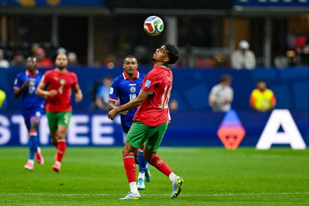 ATLANTA, GA - JUNE 24: Chadi Riad 18 of Morocco settles the ball during the FIFA World Cup, WM, Weltmeisterschaft, Fussball 2026 Group C match between Morocco and Haiti on June 24th, 2026 at Atlanta Stadium in Atlanta, GA. (Photo by Rich von Biberstein Icon Sportswire) SOCCER: JUN 24 FIFA World Cup 26 Group C - Morocco vs Haiti EDITORIAL USE ONLY Icon260624033