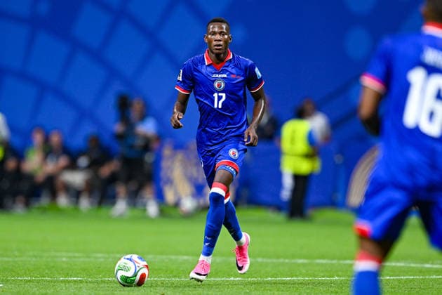 ATLANTA, GA - JUNE 24: Danley Jean Jacques 17 of Haiti looks to pass during the FIFA World Cup, WM, Weltmeisterschaft, Fussball 2026 Group C match between Morocco and Haiti on June 24th, 2026 at Atlanta Stadium in Atlanta, GA. (Photo by Rich von Biberstein Icon Sportswire) SOCCER: JUN 24 FIFA World Cup 26 Group C - Morocco vs Haiti EDITORIAL USE ONLY Icon260624039