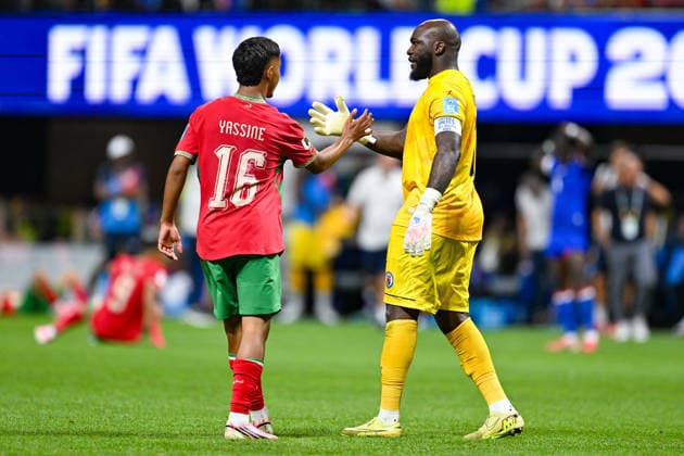 ATLANTA, GA - JUNE 24: Gessime Yassine 16 of Morocco and Johnny Placide 1 of Haiti shake hands as the final whistle blows during the FIFA World Cup, WM, Weltmeisterschaft, Fussball 2026 Group C match between Morocco and Haiti on June 24th, 2026 at Atlanta Stadium in Atlanta, GA. (Photo by Rich von Biberstein Icon Sportswire) SOCCER: JUN 24 FIFA World Cup 26 Group C - Morocco vs Haiti EDITORIAL USE ONLY Icon260624069