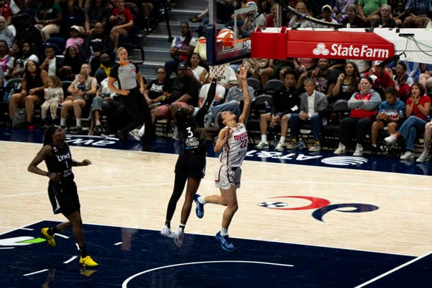 WASHINGTON, DC - JUNE 24: Sonia Citron 22 of the Washington Mystics shoots a layup during a WNBA, Basketball Damen, USA game between the Washington Mystics and the Minnesota Lynx on June 24, 2026 at CareFirst Arena in Washington, DC. (Photo by Ben Hsu Icon Sportswire) WNBA: JUN 24 Minnesota Lynx at Washington Mystics EDITORIAL USE ONLY Icon224260624081