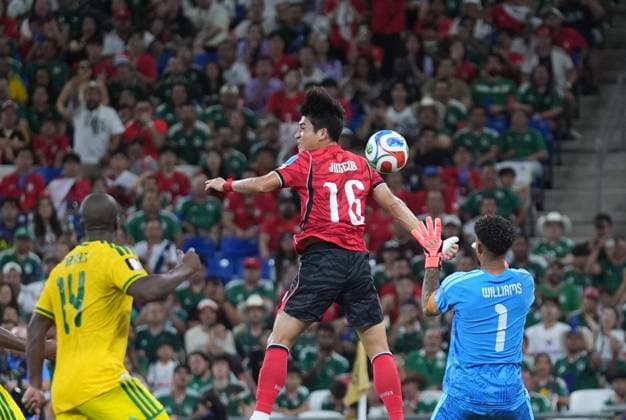 South Africa v South Korea - FIFA World Cup, WM, Weltmeisterschaft, Fussball 2026 - Group A MONTERREY, MEXICO - JUNE 24: Park Jin-seob (16) of South Korea in action during the 2026 FIFA World Cup First Stage Group A match between South Africa and South Korea at Estadio BBVA (Monterrey Stadium) in Monterrey, Mexico on June 24, 2026. Juancho Torres Anadolu Nuevo Leon Mexico. Editorial use only. Please get in touch for any other usage.  Copyright: x2026xAnadoluxJuanchoxTorresx