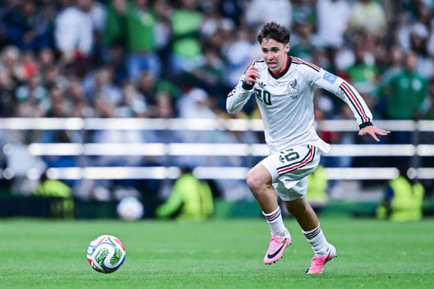 Mateo Chavez of Mexico runs with the ball during a FIFA Men’s World Cup 2026 Group Stage football match between Czechia and Mexico at Mexico City Stadium, in Mexico City on June 24th 2026 (Photo by Nayra Halm SPP)  Copyright: xNayraxHalm SPPx Sportspressphoto_SPR176105