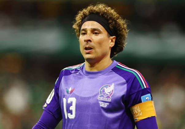 Legendary Mexico goalkeeper Guillermo Ochoa takes the field in the second half against Czechia in a FIFA World Cup, WM, Weltmeisterschaft, Fussball match at Mexico City Stadium in Mexico City, Mexico, on Wednesday, June 24, 2026. Mexico won the match 3-0 and advances to the next round.  MEX20260624824 CHRISTIANxBRUNSKILL