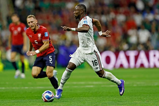 June 24, 2026, Mexico City, Mexico City, Mexico: Julian Quinones of Mexico runs with the ball during the match between Mexico and Czech Republic for the 3st round of the group A of the FIFA World Cup, WM, Weltmeisterschaft, Fussball 2026, at Mexico City Stadium, in Mexico City, Mexico on June 24. 2026. Photo: DiaEsportivo Mexico City Mexico - ZUMAh208 20260624_zsp_h208_046 Copyright: xHeulerxAndreyx