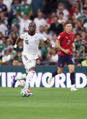 (260625) -- MEXICO CITY, June 25, 2026 -- Julian Quinones of Mexico competes during a group A match between the Czech Republic and Mexico at the 2026 FIFA World Cup, WM, Weltmeisterschaft, Fussball at Mexico City Stadium in Mexico City, Mexico, June 24, 2026. (Photo by Xinhua) (SP)MEXICO-MEXICO CITY-FOOTBALL-FIFA WORLD CUP-GROUP A-CZE VS MEX FranciscoxCanedo 