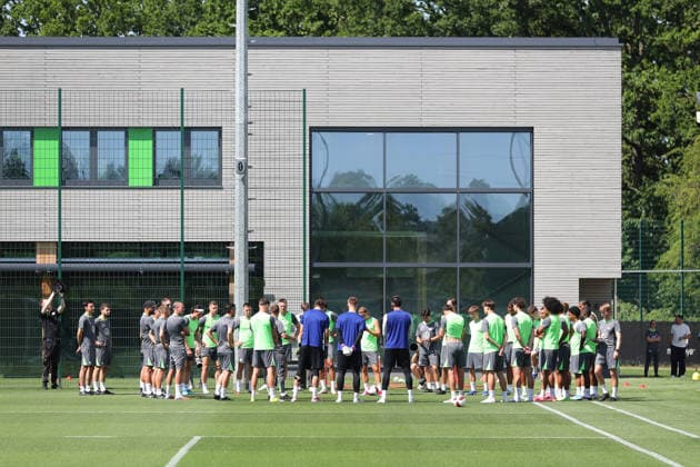 VfL Trainingsauftakt Wolfsburg, 24.06.2026, Fußball, Herren, Saison 2026 2027, 2. BL, VfL Wolfsburg, Trainingsauftakt. Niedersachsen Deutschland *** VfL Training Camp Kickoff Wolfsburg, June 24, 2026, Soccer, Men s, 2026–2027 Season, 2. Bundesliga, VfL Wolfsburg, Training Camp Kickoff Lower Saxony, Germany