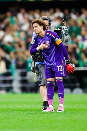 FIFA World Cup, WM, Weltmeisterschaft, Fussball 2026 CZECHIA VS MEXICO FIFA WORLD CUP 2026 CZECHIA VS MEXICO CZECHIA VS MEXICO 24062026 MEXICO CITY, MEXICO Action photo of Guillermo Ochoa (No. 13) of Mexico, thanking the crowd during Group A game of the FIFA World Cup 2026, held at the Estadio Ciudad de Mexico of Mexico City. Foto de accion de Guillermo Ochoa (No 13) de Mexico, agradeciendo al publico durante juego del Grupo A de la Copa del Mundo 2026 de la FIFA, celebrado en el Estadio Ciudad de MÃ xico de la Ciudad de MÃ xico. PHOTO BY IMAGENSHOP AGENCIA FOTOGRAFICA MEXICO CITY MEXICO CITY MEXICO *** FIFA WORLD CUP 2026 CZECHIA VS MEXICO FIFA WORLD CUP 2026 CZECHIA VS MEXICO CZECHIA VS MEXICO 06 24 2026 MEXICO CITY, MEXICO Action photo of Guillermo Ochoa, No. 13 of Mexico, thanking the crowd during a Group A match of the 2026 FIFA World Cup, held at the Estadio Ciudad de México in Mexico City Action photo of Guillermo Ochoa, No. 13 of Mexico, thanking the crowd during a Group A match of the 2026 FIFA World Cup, held at the Estadio Ciudad de México in Mexico City. PHOTO BY IMAGENSHOP AGENCIA FOTOGRAFICA MEXICO CITY MEXICO CITY MEXICO Copyright: xYOALIxMARTINEZx