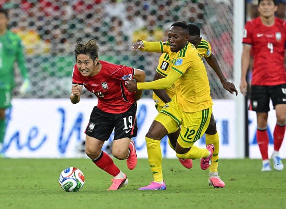 (260625) -- MONTERREY, June 25, 2026 -- Lee Kang-in (L, front) of South Korea vies with Thapelo Maseko (R, front) of South Africa during a group A match between South Africa and South Korea at the 2026 FIFA World Cup, WM, Weltmeisterschaft, Fussball at Estadio Monterrey in Monterrey, Mexico, on June 24, 2026. (Photo by Xinhua) (SP)MEXICO-MONTERREY-FOOTBALL-FIFA WORLD CUP-GROUP A-RSA VS KOR LucioxTavora 