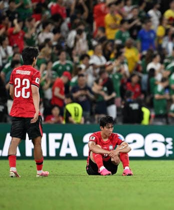 (260625) -- MONTERREY, June 25, 2026 -- Players of South Korea react after a group A match between South Africa and South Korea at the 2026 FIFA World Cup, WM, Weltmeisterschaft, Fussball at Estadio Monterrey in Monterrey, Mexico, on June 24, 2026. ) (SP)MEXICO-MONTERREY-FOOTBALL-FIFA WORLD CUP-GROUP A-RSA VS KOR WuxWei 