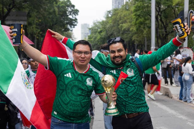 June 24, 2026, Mexico City, Mexico: Supporters of the Mexican national team, Nationalteam gathered around the Angel of Independence in Mexico City to watch the 2026 FIFA World Cup, WM, Weltmeisterschaft, Fussball match between Mexico and Czechia on a giant screen. At the same time, relatives of missing persons and search collectives held a soccer match for memory and against forgetting at the Roundabout of the Disappeared to raise awareness about the crisis of missing persons in Mexico. Mexico City Mexico - ZUMAl178 0859970609st Copyright: xCristianxLeyvax