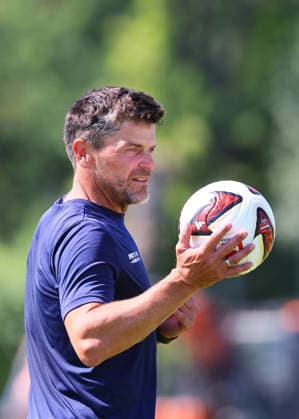 Leipzig, 24.06.2026, Bruno-Plache-Stadion, Fussball, Regionalliga NO , 1. FC LOK LEIPZIG - Trainingsstart, Vorbereitung Saison 2026 27 , Im Bild: Lok-Trainer Torsten Ziegner , Nur für journalistische Zwecke. Only for editorial use! , *** Leipzig, June 24, 2026, Bruno Plache Stadium, Soccer, Regionalliga NO, 1 FC LOK LEIPZIG Training Kickoff, 2026–27 Season Prep, Pictured: LOK Coach Torsten Ziegner, For editorial use only, Picture Point