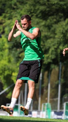 25.06.2026, xrekx, Fussball 2.Bundesliga, Hannover 96 - Trainingsauftakt Saison 2026 27 v.l. Boris Tomiak (Hannover 96) (DFL DFB REGULATIONS PROHIBIT ANY USE OF PHOTOGRAPHS as IMAGE SEQUENCES and or QUASI-VIDEO) Hannover *** June 25, 2026, xrekx, Soccer 2. Bundesliga, Hannover 96 Start of Training for the 2026–27 Season, photo by Boris Tomiak, Hannover 96. DFL and DFB regulations prohibit any use of photographs as image sequences and or quasi-video. Hannover