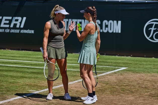 June 25, 2026, Bad Homburg, Hessen, Germany: Emily Webley-Smith of Great Britain, Tamara Korpatsch of Germany in a technical talk during the BAD HOMBURG OPEN powered by SOLARWATTT- WTA500 - Womens Tennis, 25.6.2026 in Bad Homburg (Tennis-Club Bad Homburg), Germany Tennis 2026: WTA, Tennis Damen Bad Hombug Open: Quarterfinal: HSIEH WANG 6:4 6:3 KORPATSCH WEBLEY-SMITH  - ZUMAs343 20260625_zsp_s343_039 Copyright: xMathiasxSchulzx