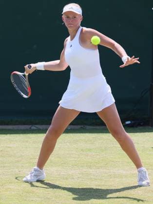 Belgian Jeline Vandromme pictured in action during a tennis match against Georgian Bolkvadze, a qualifier for the women s singles at the Wimbledon grand slam tennis tournament in London, Britain, Thursday 25 June 2026. The main tournament is starting next Monday. BENOITxDOPPAGNE  x179235792x