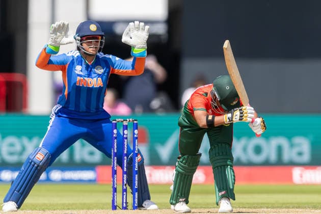 India Women v Bangladesh Women, ICC Women s T20 World Cup Bangladesh Women Dilara Akter plays and misses during the ICC Women s T20 World Cup match between India Women and Bangladesh Women at Old Trafford, Manchester, UK on 25 June 2026. Manchester Old Trafford Greater Manchester UK Editorial use only , Copyright: xManjitxNarotrax PSI-24416-0007