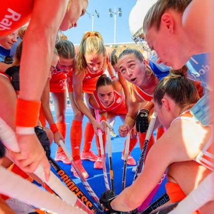 WAVER, 24-06-2026, Belfius Hockey Arena, FIH Hockey Pro League Women, Season 2025-2026. Renee van Laarhoven talking to the team before the game Australia - Netherlands (women). Australia - Netherlands (women)  x204638584x Copyright: