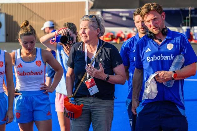 WAVER, 24-06-2026, Belfius Hockey Arena, FIH Hockey Pro League Women, Season 2025-2026. Clarinda Sinnige talking to the team after the game Australia - Netherlands (women). Australia - Netherlands (women)  x204638811x Copyright: