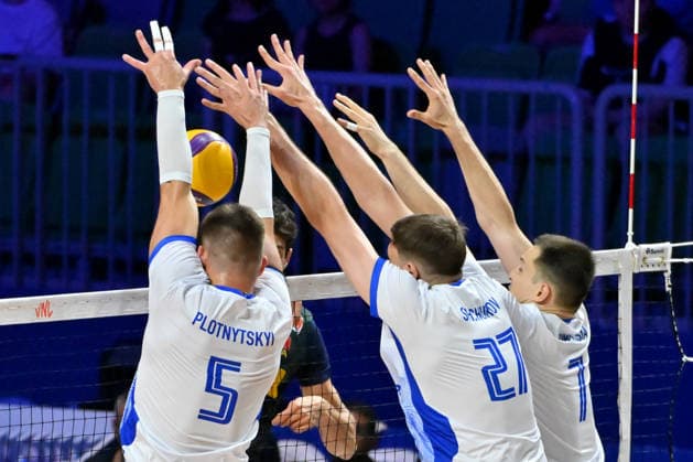 LJUBLJANA, SLOVENIA - JUNE 25: Oleh Plotrytskyi (L), Vladyslav Shchurov (C) and Yurii Synytsia (R)of Ukraine in action during the FIVB Men s Volleyball Nations League match between Ukraine and Italy at Arena Stozice, Ljubljana on June 25, 2026 in Ljubljana, Slovenia. (Photo by Igor Kupljenik Sports Press Photo).  Copyright: xIgorxKupljenikx xSPPx Sportspressphoto_SPR176587