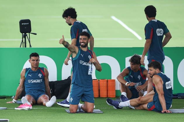 FIFA World Cup, WM, Weltmeisterschaft, Fussball 2026 - Portugal training Portugal s national soccer players (L-R) Cristiano Ronaldo, Bruno Fernandes, Joao Felix and Ruben Dias attend a training session of the team in Palm Beach, Florida, USA, 25 June 2026. Palm Beach Florida United States  Copyright: xMIGUELxA.xLOPESx