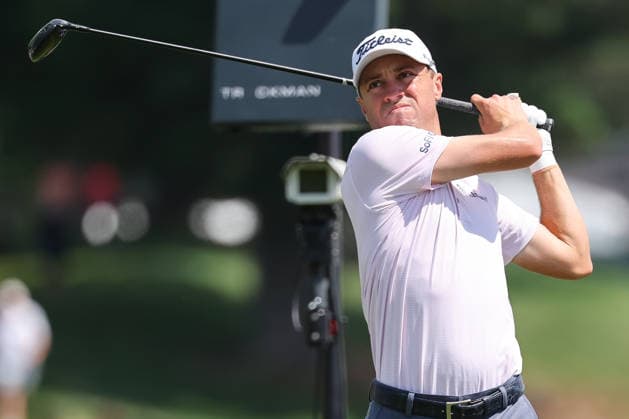 CROMWELL, CT - JUNE 25: Justin Thomas of the United States hits the ball on the second tee during the first round of the Travelers Championship 2026 at TPC River Highlands on June 25, 2026 in Cromwell, Connecticut. (Photo by Andrew Mordzynski Icon Sportswire) GOLF: JUN 25 PGA, Golf Herren Travelers Championship EDITORIAL USE ONLY Icon2606258012832