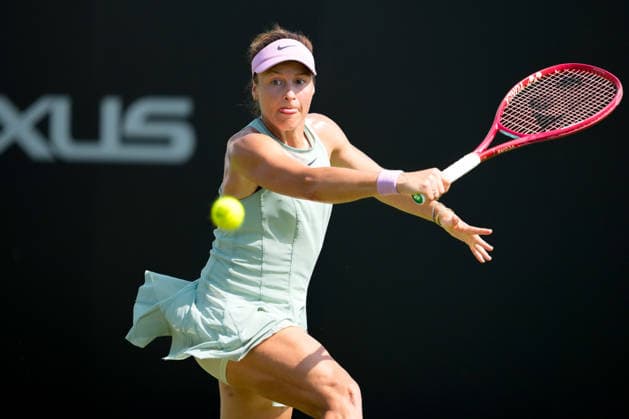 Lexus Eastbourne Open - Day Four Tatjana Maria of Germany competes against Tereza Valentova of the Czech Republic during their quarterfinal match at the 2026 Lexus Eastbourne Open Women s tennis tournament at the Devonshire Park Lawn Tennis Club in Eastbourne, England, on June 25, 2026. Eastbourne United Kingdom  Copyright: xOwenxHammondx originalFilename:hammond-2026lexu260625_nptRK.jpg